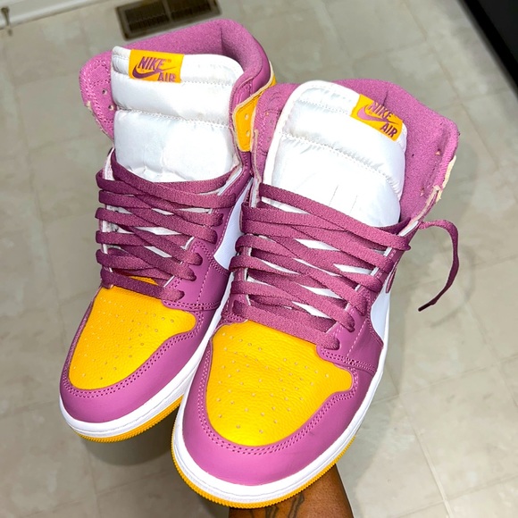 Size 10.5 Mens Air Jordan 1 Retro High OG 'Brotherhood/Multicolored Nike shoe - Picture 3 of 4